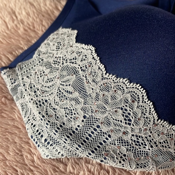 Victoria secret - Picture 2 of 4